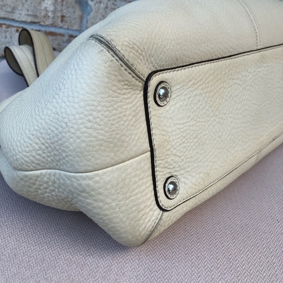 Coach F13732 SoHo Pleated Pebble Cream Leather Shoulder Zipper Bag - Picture 14 of 16